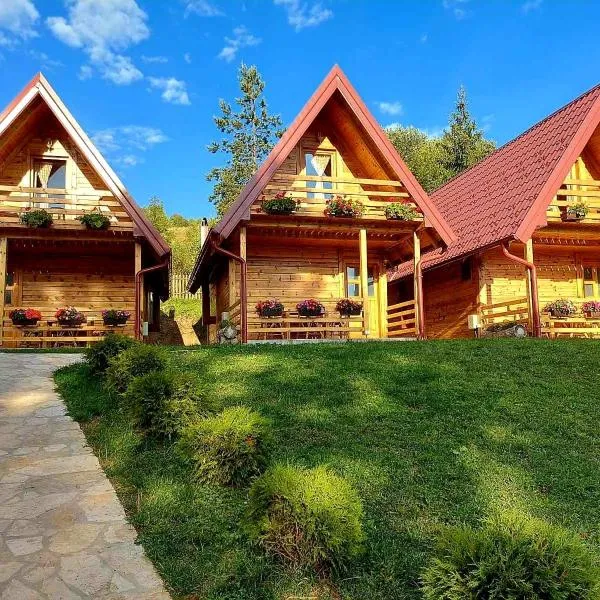 Drveni raj Uvac, hotel u gradu Sjenica