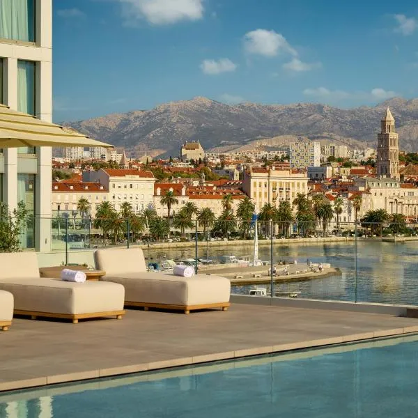 Hotel Ambasador, hotel v Splite