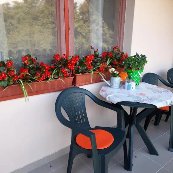 Tahi Apartman, hotel v destinaci Tahitótfalu