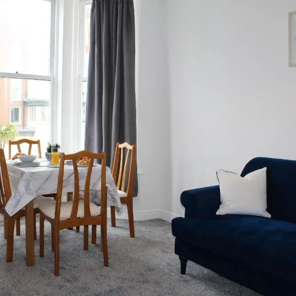 Sandy shoes, מלון בסקארבורו