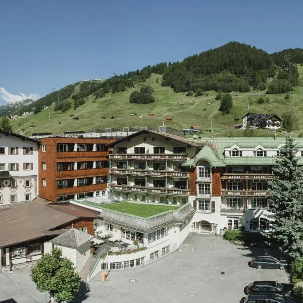 Hotel Schwarzer Adler - Sport & Spa, hotel di Sankt Anton am Arlberg