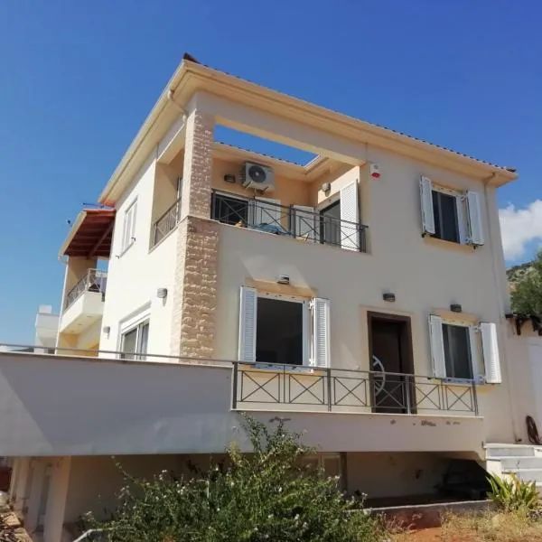 Rural 3-bedroom house Kalamata, hotel u gradu Kalamata