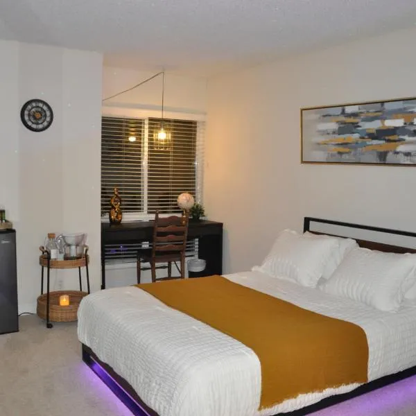 Private Room & Bathroom in Shared Oceanfront Home, Marina del Rey, hotel v Los Angeles