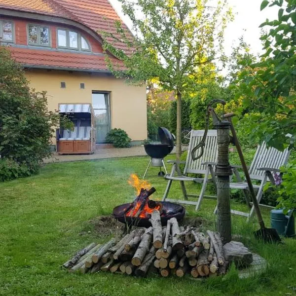 Ferienhaus Leuchtfeuer - Buchungen ab 4 Übernachtungen, khách sạn ở Putgarten