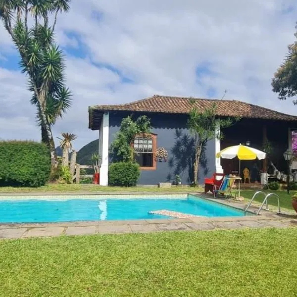 Casa Temporada com Tranquilidade e Aconchego - Petrópolis - RJ, hôtel à Piabetá