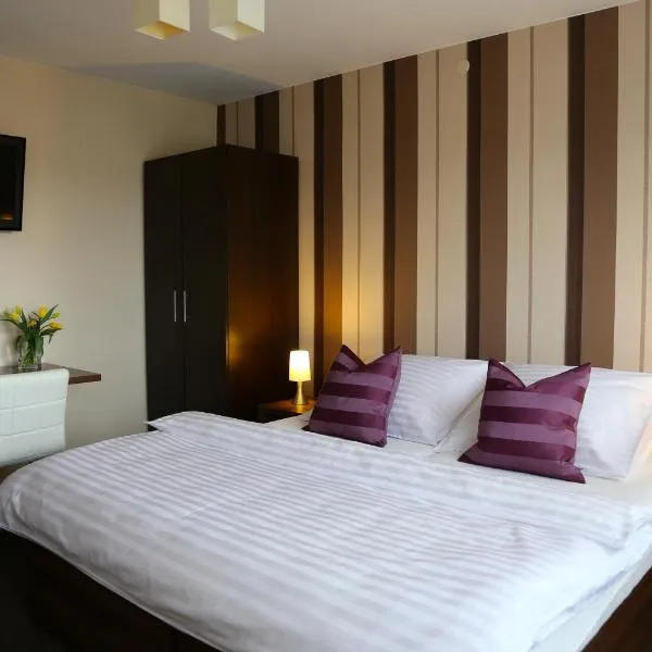 10 Bed And Breakfast, hotel v Poznani