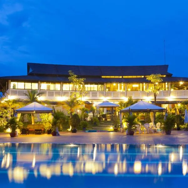 Cambodian Country Club, hotel en Phumĭ Bayab