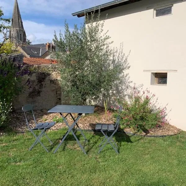 Chambre d'Hôtes Les Petits Oiseaux, hôtel à Nantes