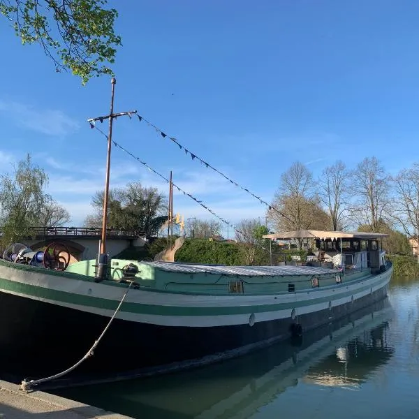 Péniche GEMJO, hotel v destinácii Castelsarrasin