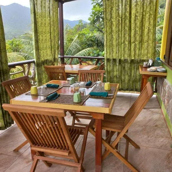 Serenity Lodges Dominica, hotel en Salybia