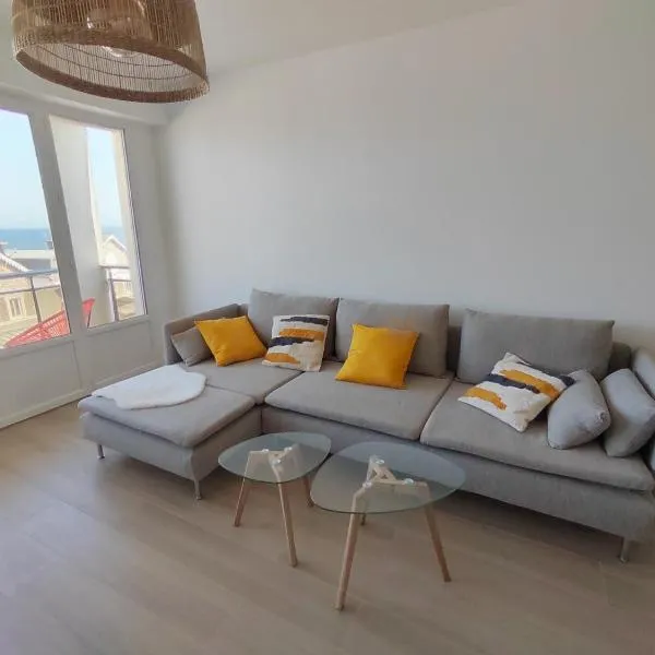 Ker Romain - Sea View - 3 bedrooms Appt, Hotel in Saint-Malo