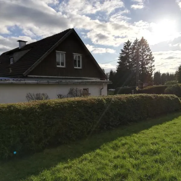 Ferienwohnung Isis in Neufang, hotel in Sonneberg