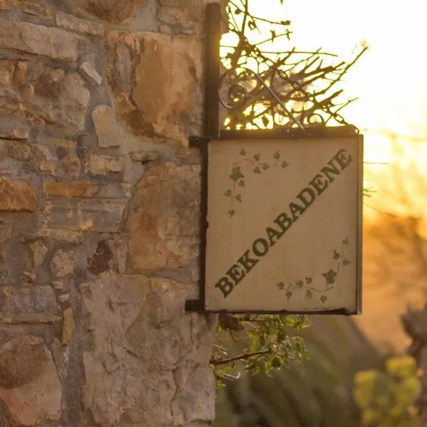 Bekoabadene, hotel Menakában