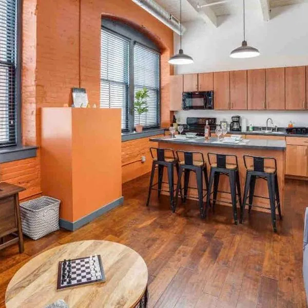 Modern Loft Style on Monroe by Dwtn & Park ave, hotel v destinaci Rochester