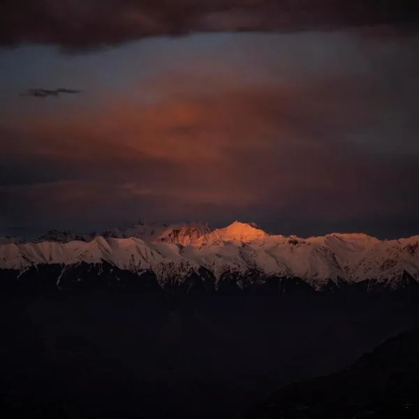 Himalayan Canvas khajjiar, hotel v destinaci Khajjiar 