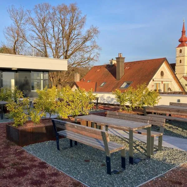 Reload by BestChoice - Parking - Self Check-in, hotel in Graz