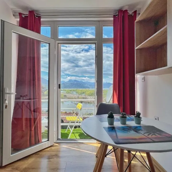 JG Studio apartment, hotel v destinaci Vranjina