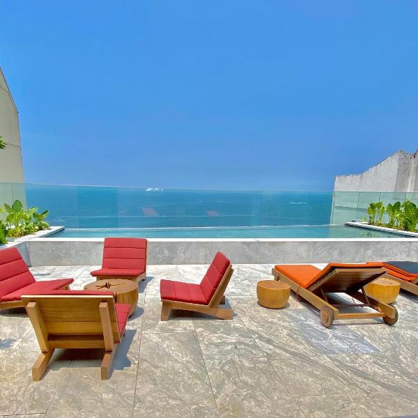 Modern and Fabulous frente Mar