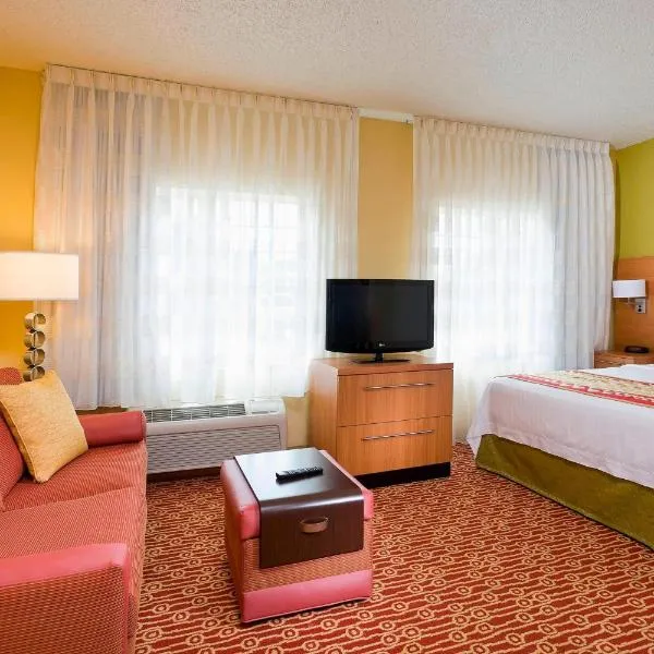 TownePlace Suites by Marriott Dallas Bedford, hotel in Bedford