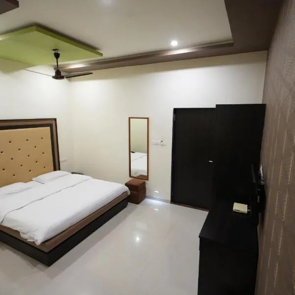 Hotel Ravi Residency, hotel u gradu Nadiād
