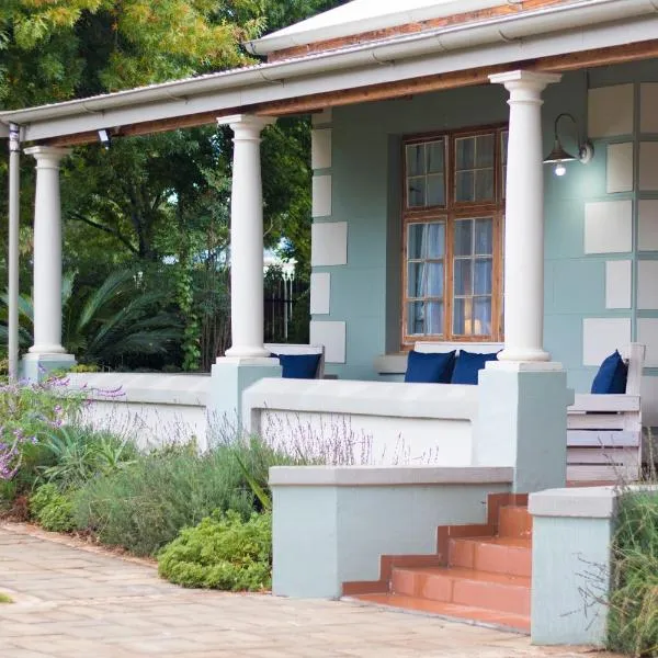 Oude Post Guesthouse and Cottage - The Old Postmaster's House, hotel in Lydenburg