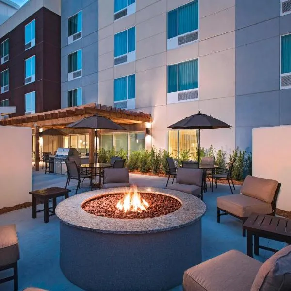 TownePlace Suites by Marriott Lakeland、プラント・シティのホテル