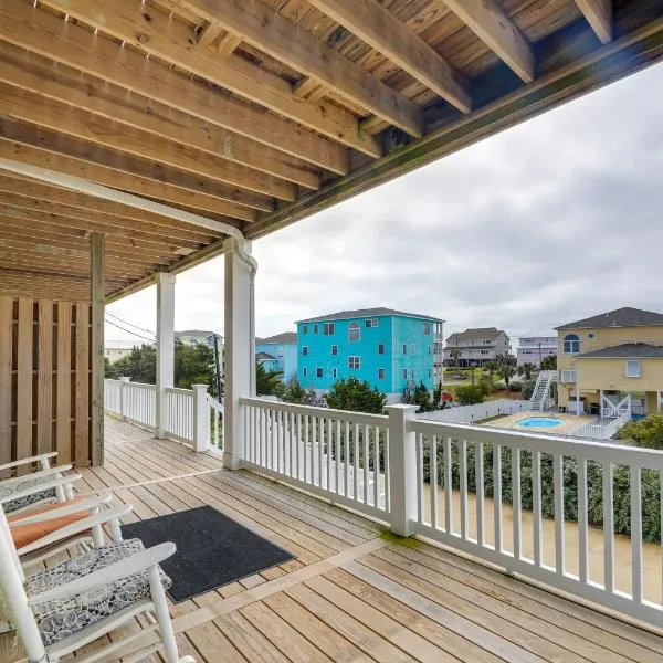 Emerald Isle Getaway with Decks and Beach Views!, hotel v destinaci Emerald Isle