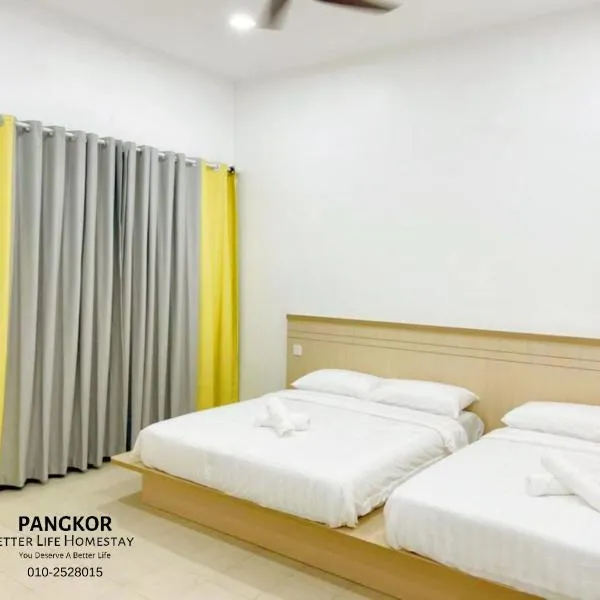 Pangkor Villa88 Double Storey 3min to Pasir Bogak Beach, hotel v destinaci Pangkor