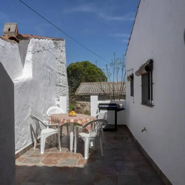 Casa Típica Extremeña, hotel v destinaci Cheles