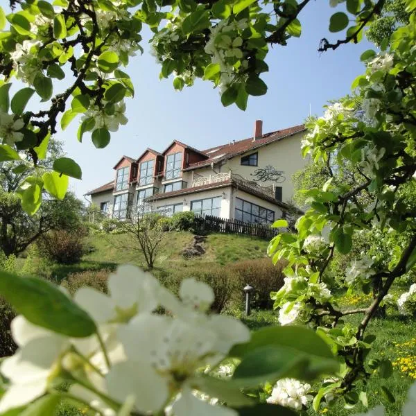 Landhotel BurgenBlick Garni & Tagungshotel, hotel en Wachsenburg