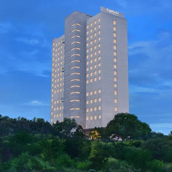 Fairfield by Marriott Hyderabad Gachibowli, khách sạn ở Lingampalli