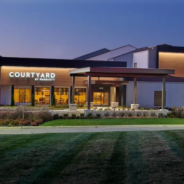 Courtyard by Marriott Indianapolis Castleton، فندق في Allisonville