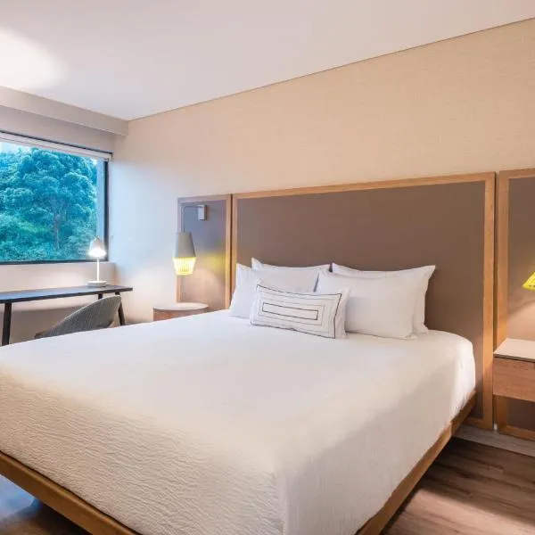 메데인에 위치한 호텔 Fairfield by Marriott Medellin Sabaneta