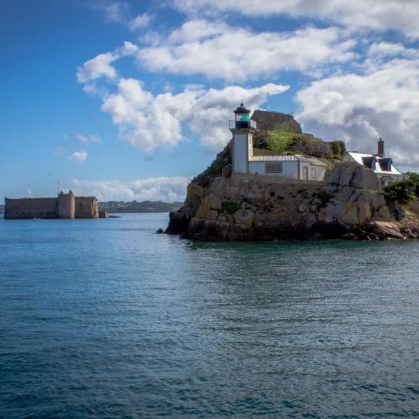 Appartement avec vue sur mer, hotel i Carantec