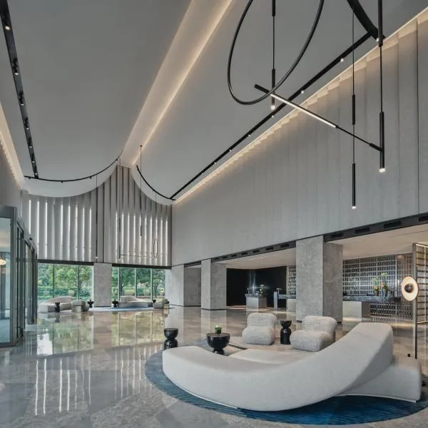 Crowne Plaza Hangzhou Riverside, an IHG Hotel, hotel en Xiaoshan