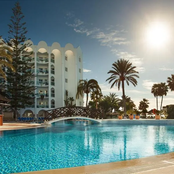 Ona Marinas de Nerja Spa Resort, hôtel à Acebuchal