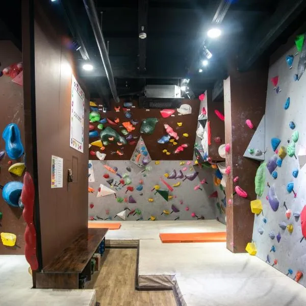 CLIMB INN COCOMO, hotel v destinaci Sumoto