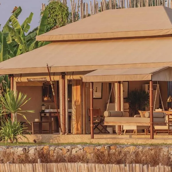 Aladdin Luxury Camp Phuket、プーケットタウンのホテル
