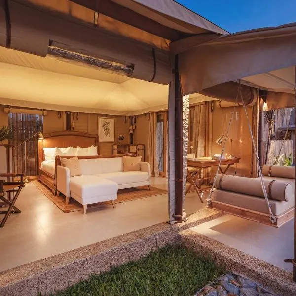 Aladdin Luxury Camp Phuket: Phuket Town şehrinde bir otel