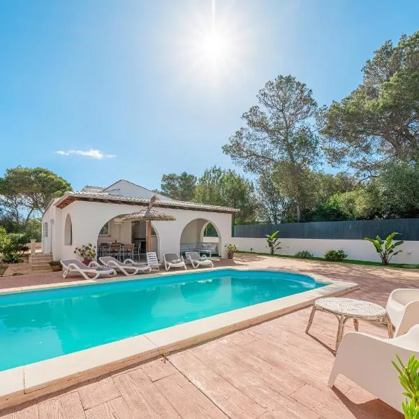 Villa Abril, hotel v destinácii Santanyi