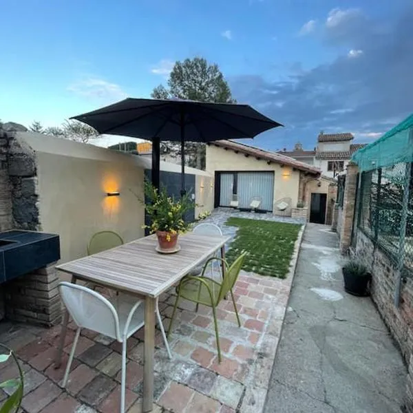 Casa Rural Can Titus, hotel v destinaci Santa María de Corcó