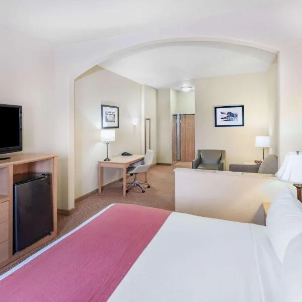 Baymont by Wyndham Cuero, Hotel in Cuero
