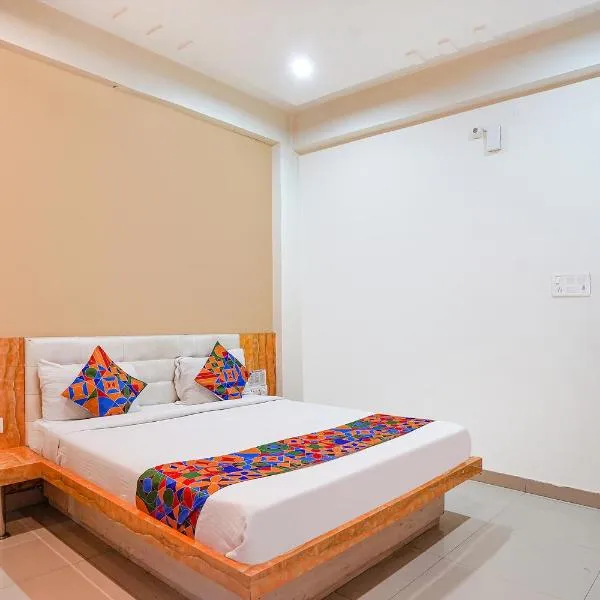 Viesnīca FabHotel Bliss Inn pilsētā Prayagraj