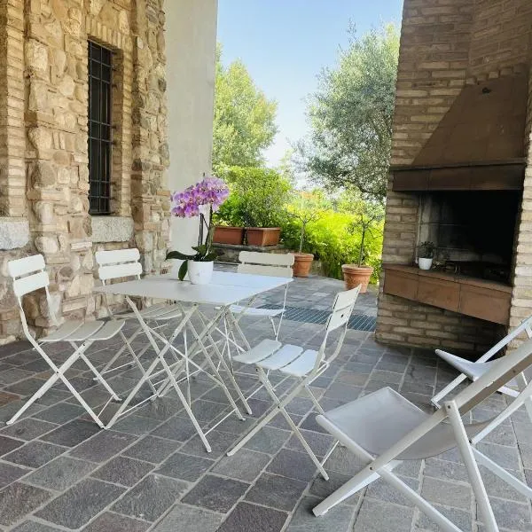 Il borgo fra i laghi, hotel a Monzambano