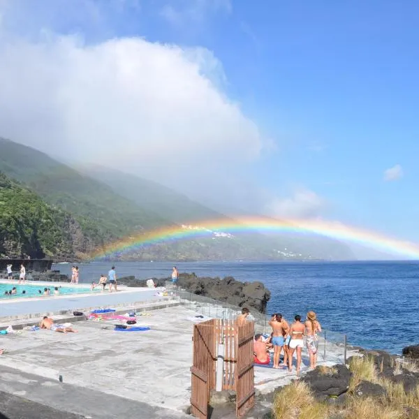 Casa da Abrótea, hotel v destinaci Lajes do Pico