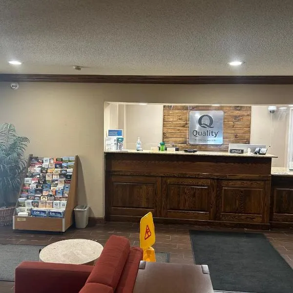 Quality Inn & Suites, hotel v destinaci Bradford