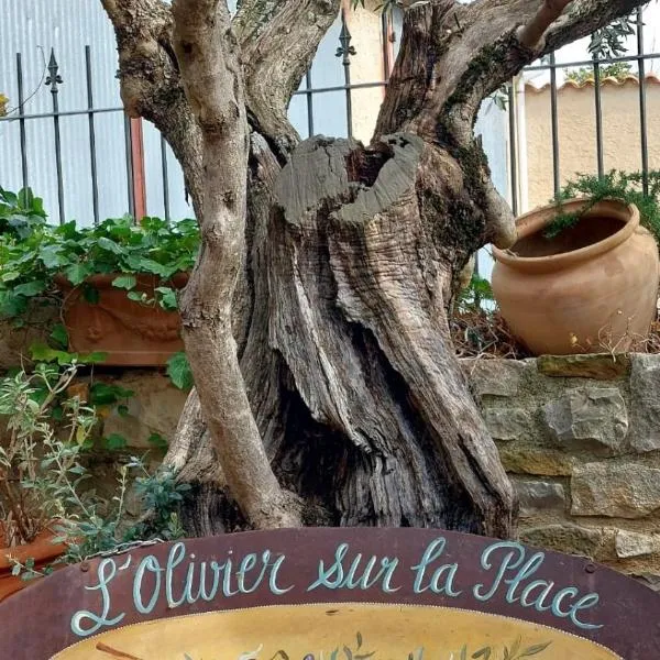 L'olivier sur la place, hotel v destinácii La Rochegiron