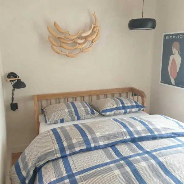 Tiny studio 2 min walking distance from the port, hotel u Volosu