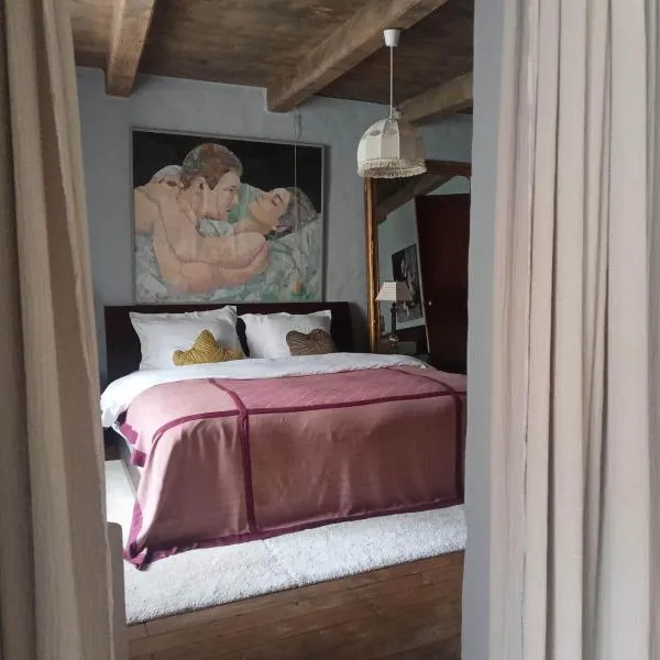 LE LIT DE LA SEMOY Chassepierre, hotel v destinaci Chassepierre