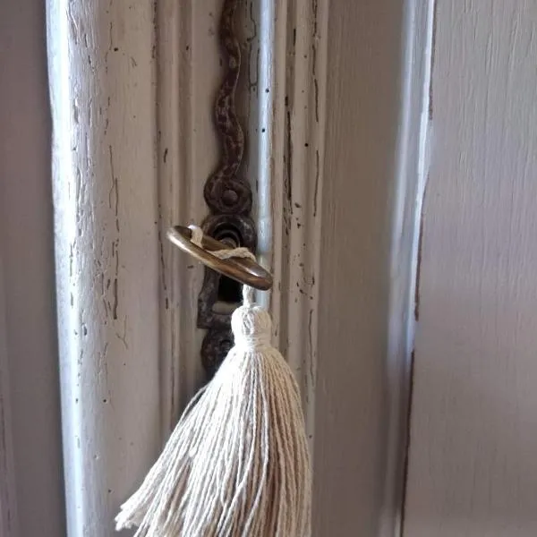 Gîte Brilhac, hotel en Monts-sur-Guesnes